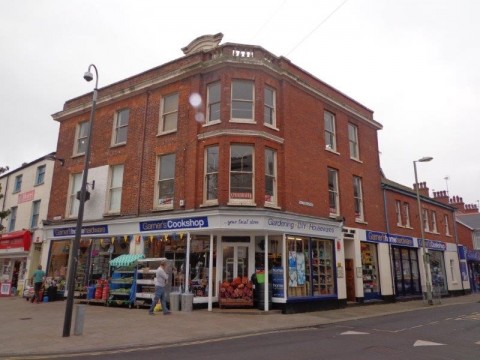 SOLD : Freehold Commercial Property with Attractive Income Occupying Centrally Located Corner Site