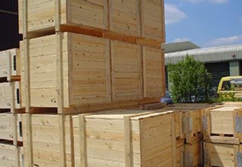 12783 : Manufacturer of Bespoke Timber & Plywood Packing Cases & Crates for Industrial Use